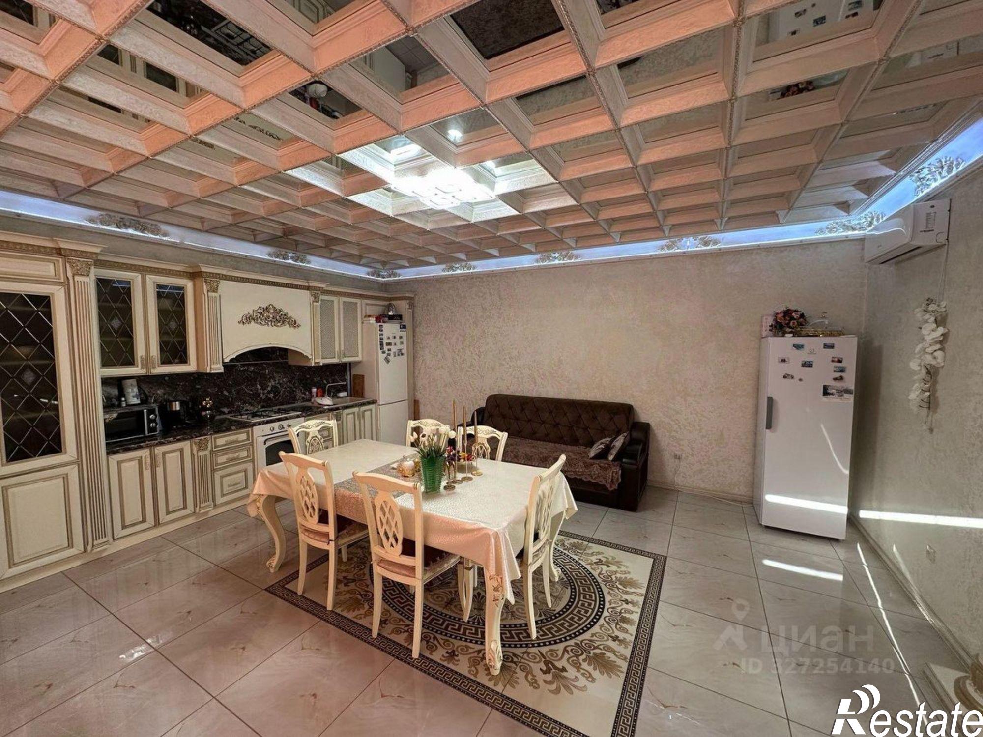 Купить дачу, дом, коттедж за 17 000 000 рублей на 10-я улица, 9